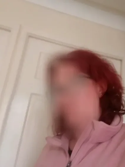 Alena, 33