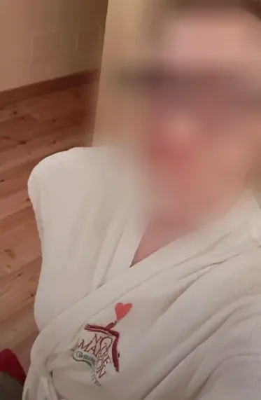 Aylin, 40