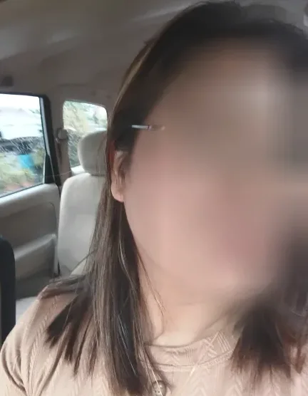 Klara, 33
