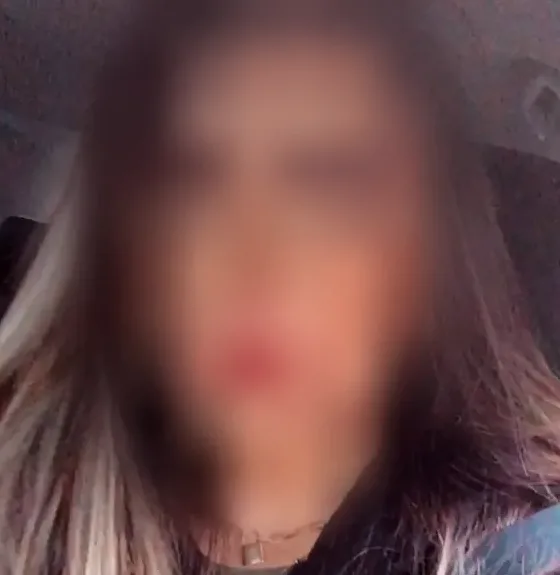 Laura, 39