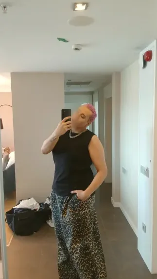 Nisa, 33