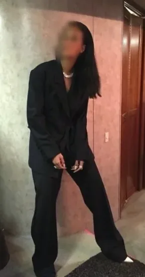 Selina, 23