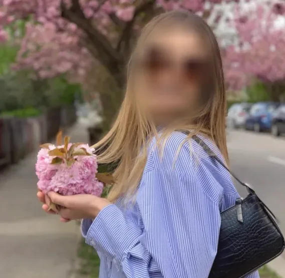 Svenja, 23