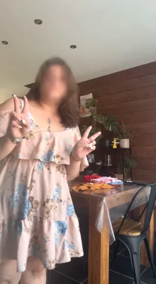 Yasmin, 23